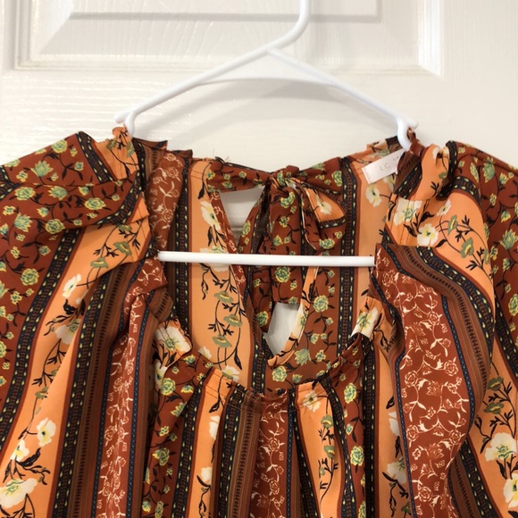 SOLD!   Lauren Conrad Blouse! Size Xl! 🥰 - Picture 4 of 6